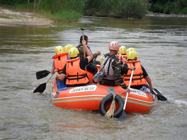 River-Rafting-4