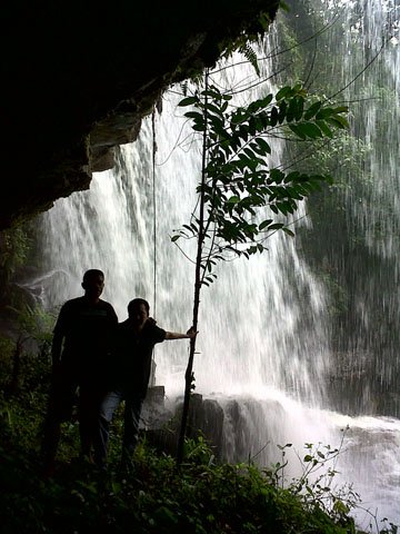 Endau-Rompin-Waterfall-04
